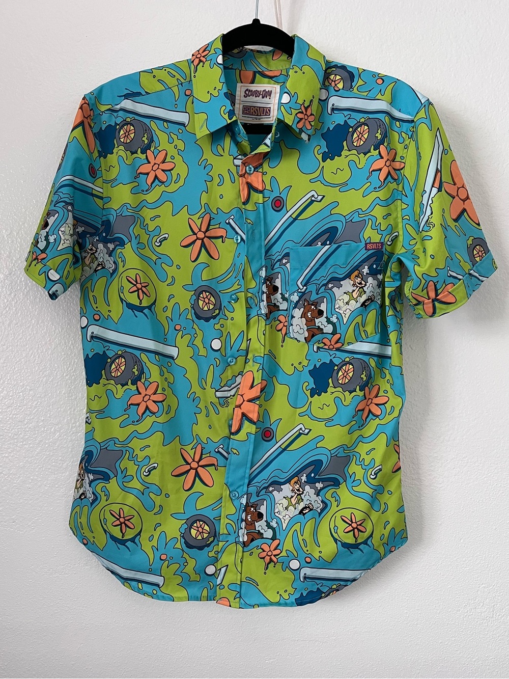 RSVLTS Scooby Doo Road Trippin Short Sleeve Shirt NWOT Size S